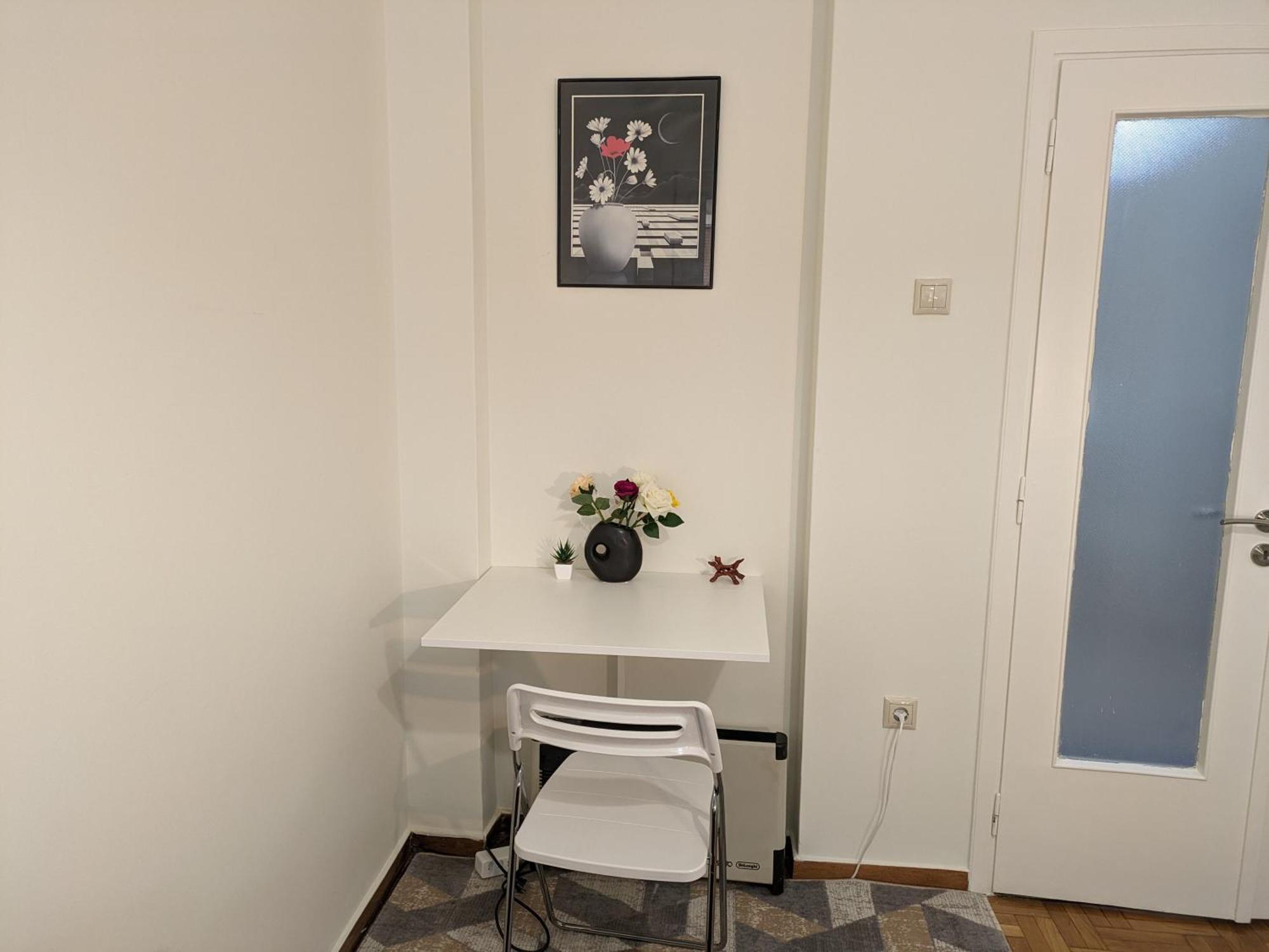 Lavender-emma Cosy Near Center Apartamento